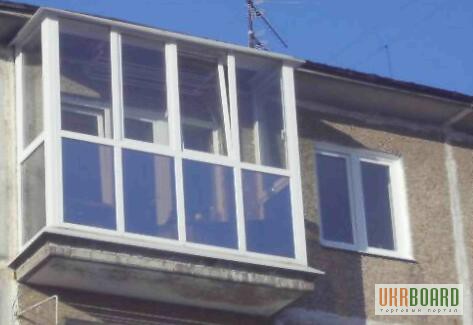 Балконы металлопластиковые французского вида