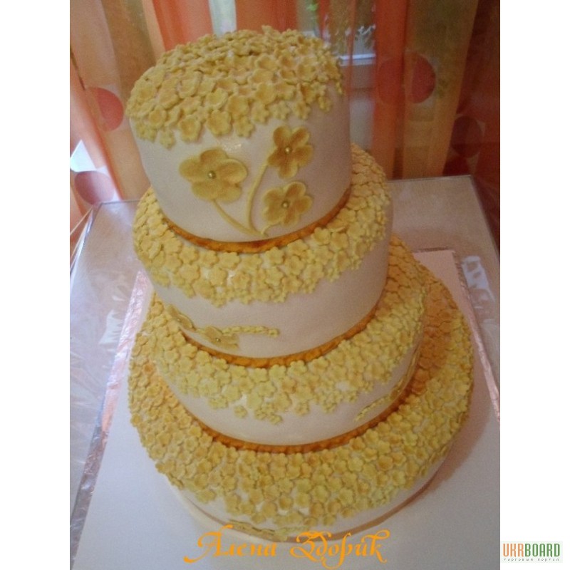 Фото 3. Свадебный торт Золотистый