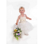 Красивые, милые и не дорогие детские платья для самых маленьких участников свадьбы.