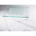 Продаю столы шахматные из стекла.