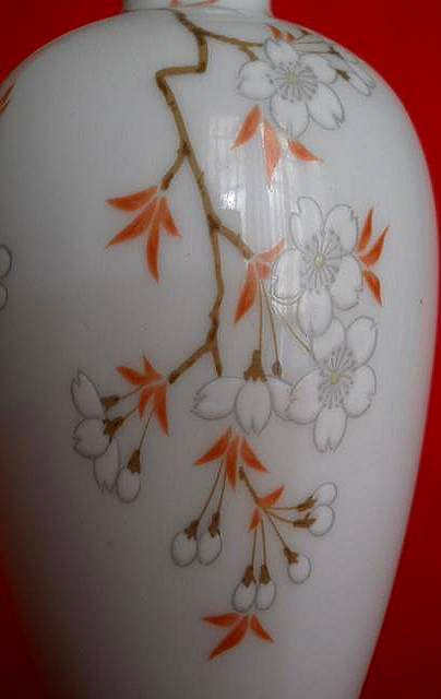 Фото 10. Японская фарфоровая ваза Цветущая Сакура