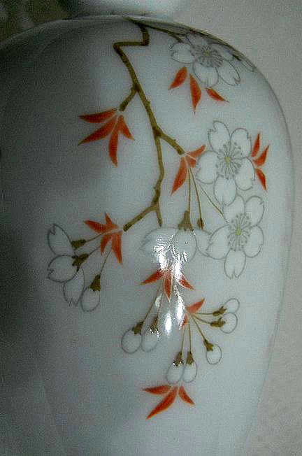 Фото 11. Японская фарфоровая ваза Цветущая Сакура