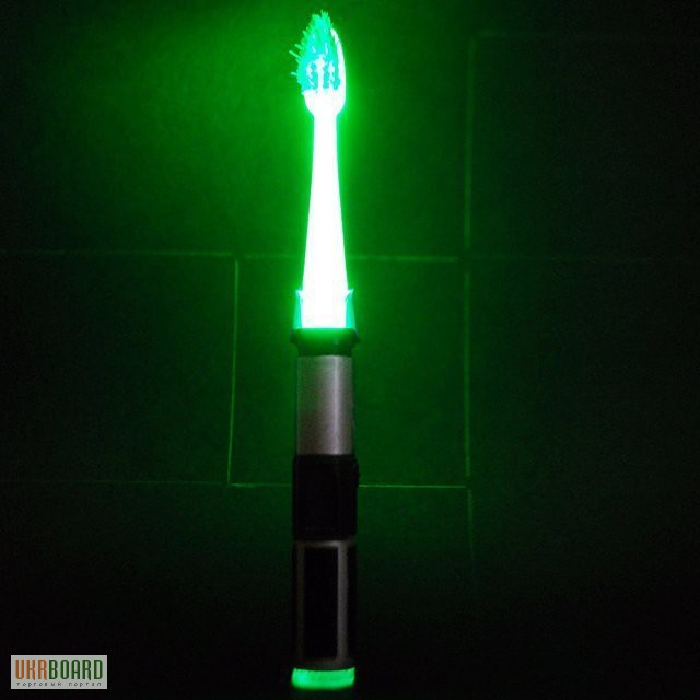 Фото 3. Зубная щетка световой меч Звездные войны