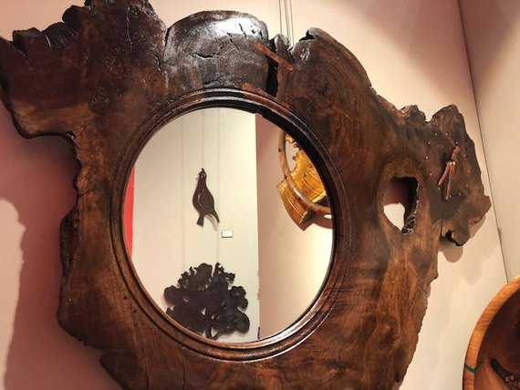 Фото 2. Зеркало вырезанное из спила ореха. Под заказ до 10 дней