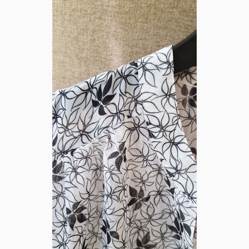 Фото 4. Женская блузка нарядная Ostin размер М