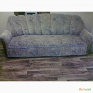 Продам диван и кресло б/у недорого