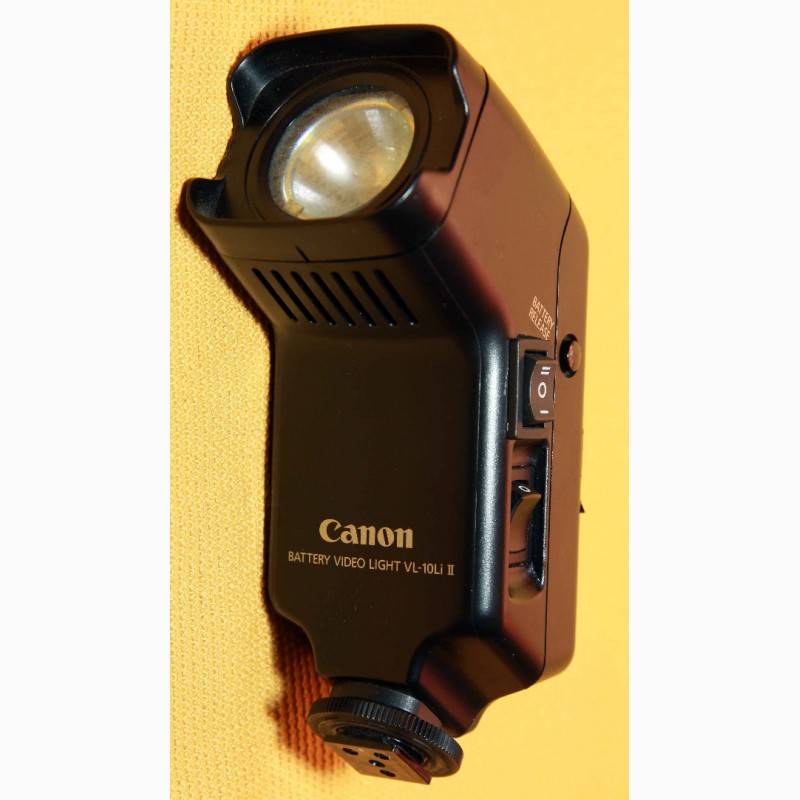 Фото 5. Продам Видеокамеру CANON XM2