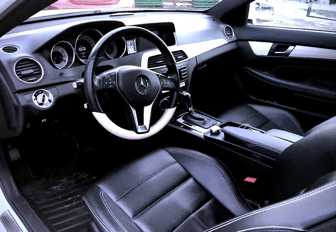Фото 6. Mercedes-Benz C 200