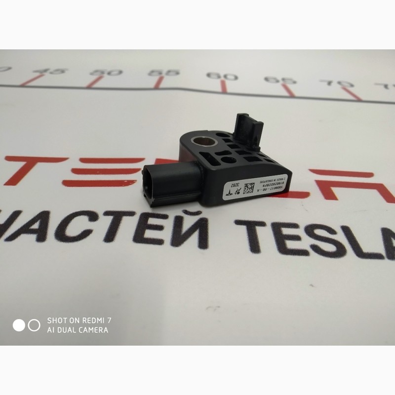 Фото 5. Датчик удара стойки C Tesla model S 1009017-00-A 1009017-00-A IMPACT ACCEL