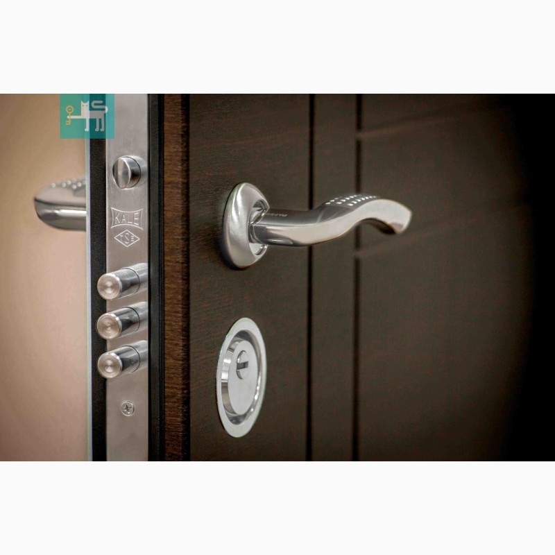 Фото 3. Металлические входные двери от ТМ Министерство Дверей