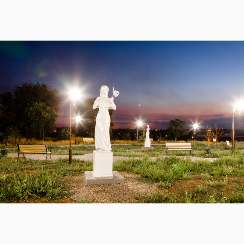 Фото 2. Пластиковые садово-парковые световые скульптуры под заказ