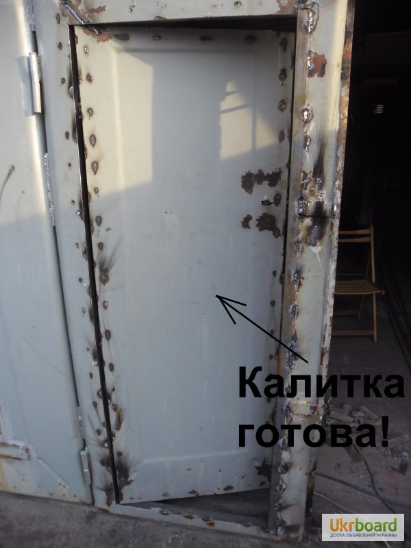 Фото 6. Устройство калитки в воротах гаража. Киев