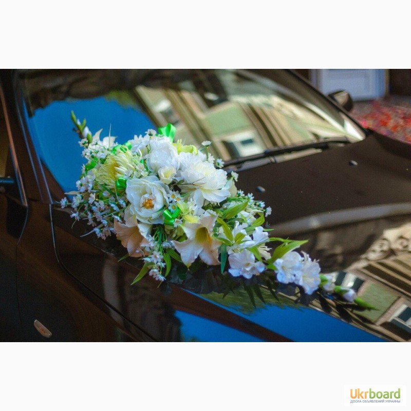 Фото 7. Свадебное украшение авто