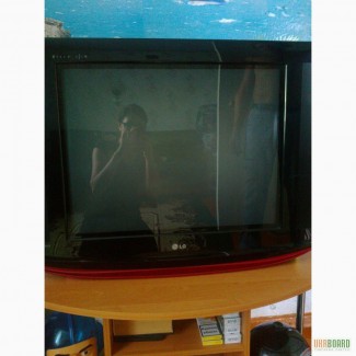 Продам б/у телевизор LG Ultra Slim диаг.29 с плоским экраном
