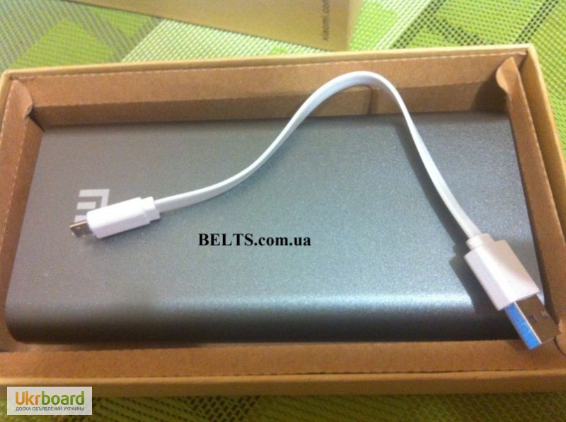 Фото 2. Портативное зарядное устройство Xiaomi Power Bank 20800 mAh