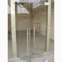 Стеклянные двери из закаленного стекла