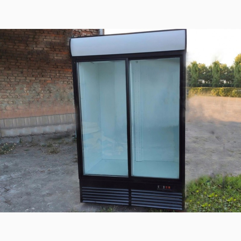Холодильный шкаф вертикальный б/у Витрина для пива, продуктов