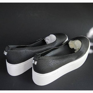 Новые женские туфли Calvin Klein, размер 39-39.5