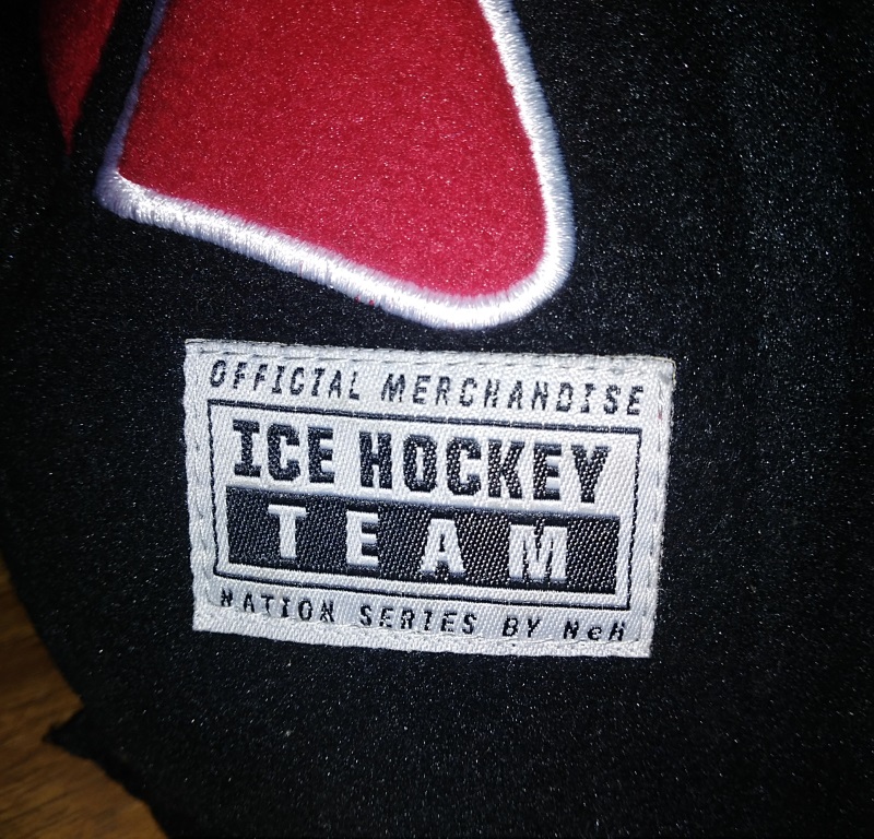 Фото 5. Хоккейный шлем-шапка Canada, для болельщиков