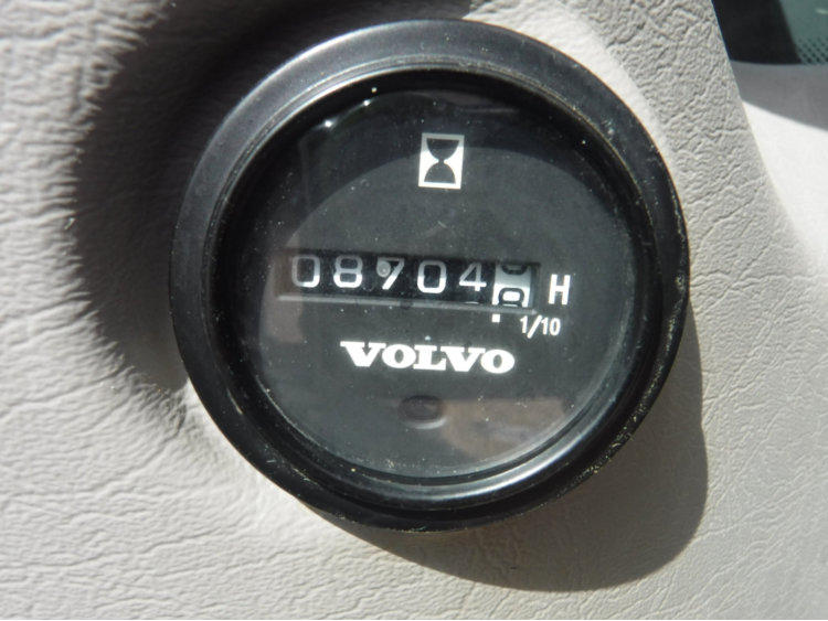 Фото 11. Гусеничный экскаватор Volvo EC 220 DL (2012 г)