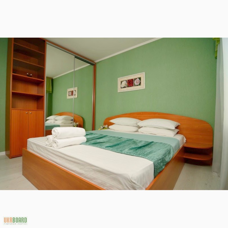 Фото 7. Просторная квартира с двумя спальнями. Метро Дворец Украина