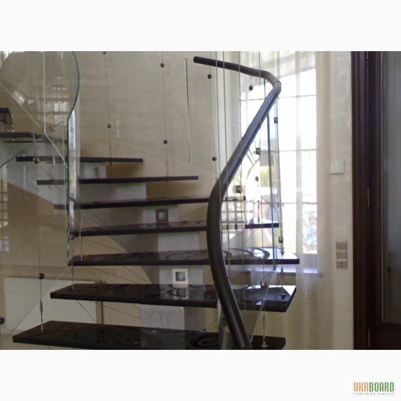 Фото 14. Изготовление и установка стеклянных перил для лестниц