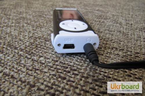 Фото 7. MP3 плеер с ЖК-дисплеем, динамиком и фонариком