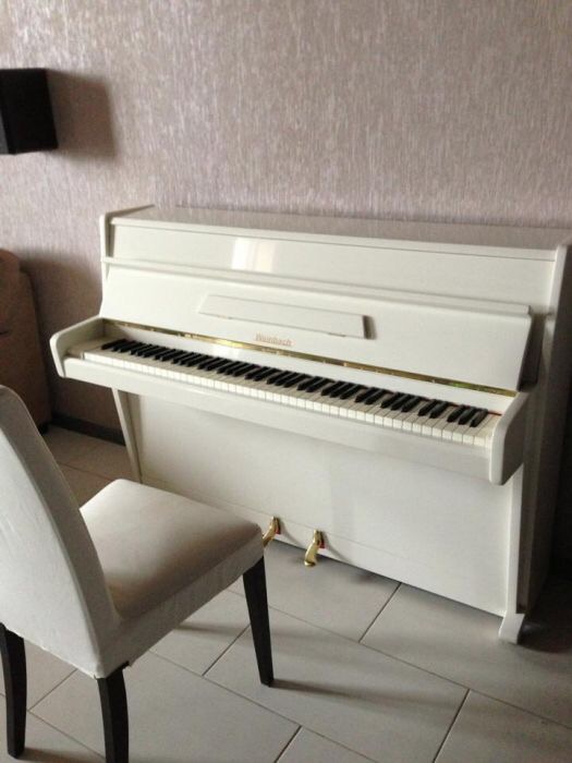 Шикарное белое лакированое пианино после полной реставрации. Weinbach