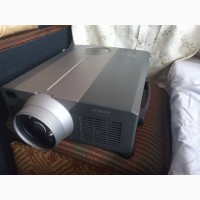 Продам професійний відеопроектор HITACHI CP-X970W