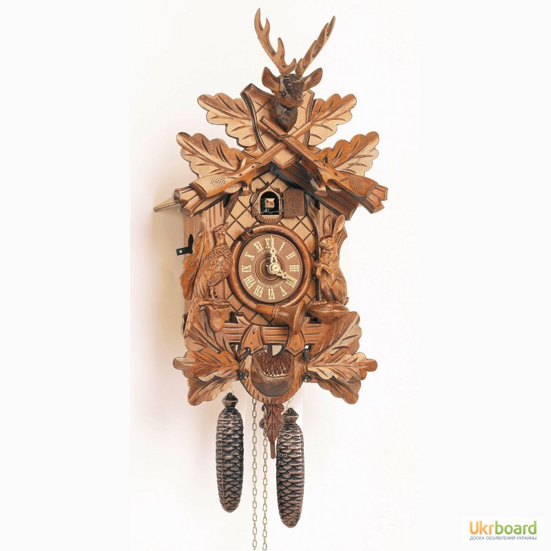 Фото 4. Немецкие деревянные резные часы с боем