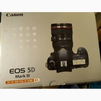 Цифровая зеркальная камера Canon EOS 5D Mark III Full Frame с объективом EF 24-105 мм IS