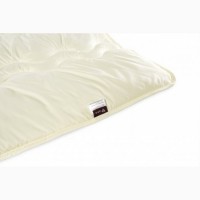 Набор в кроватку: Одеяло и подушка