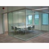 Стеклянные перегородки для офиса и дома с использованием закаленного стекла