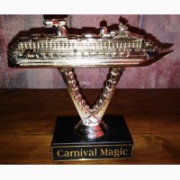 Статуэтка корабля Carnival Magic