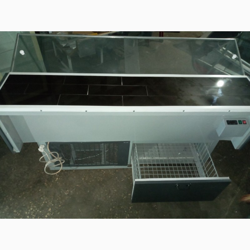Фото 2. Холодильная витрина 1, 8 м. б у, рыба на льду б у, холодильный прилавок б/у
