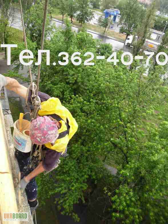 Фото 2. Покраска деревянной рамы, обшивки и ограждений балкона. Киев