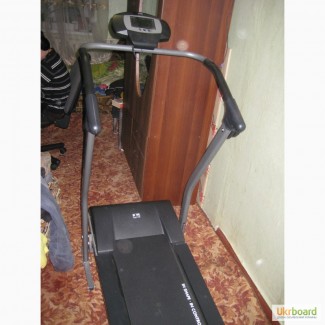 ПРОДАМ беговую дорожку Treadmill