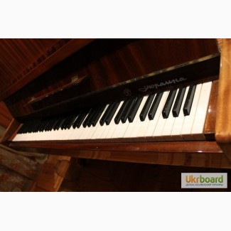 Продается пианино Украина, в отличном состоянии
