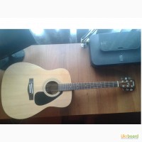 Продаю акустическую гитару Yamaha F310