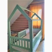 Детская кровать домик Викки new массив дерева