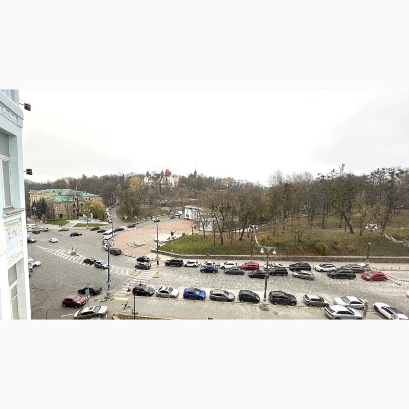 427 кв.м в Бц в центрі Києва з панорамним видом