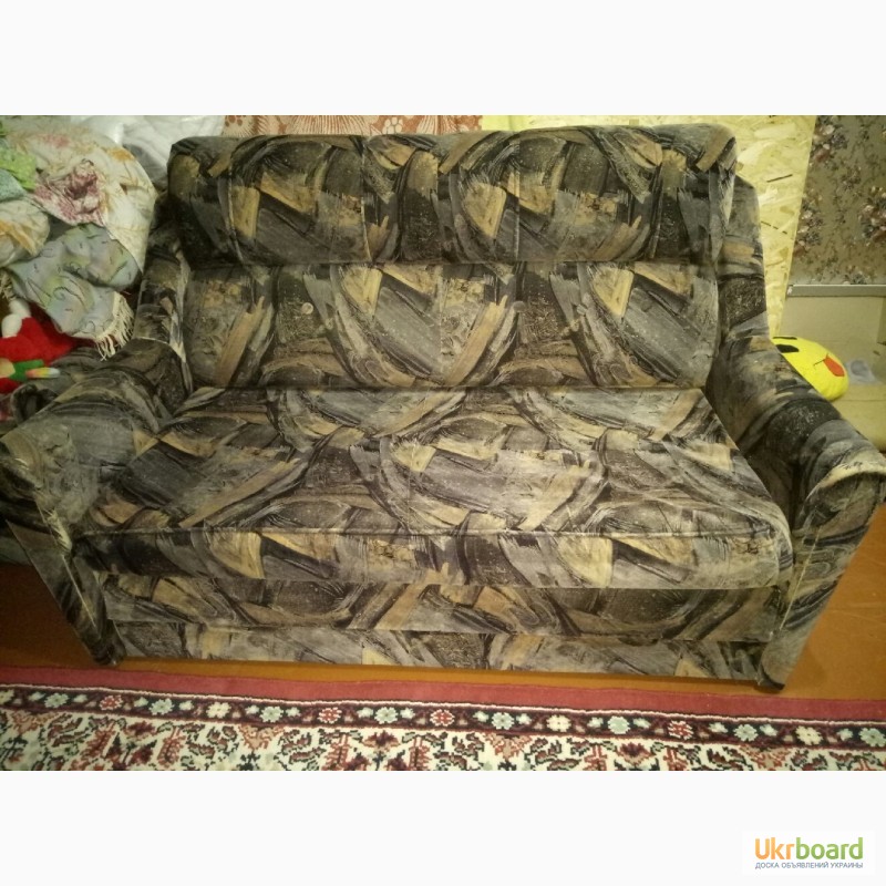 Мягкий уголок б/у (диван + 2 кресла)