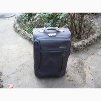 Продам чемодан фирмы MISELY цена 400 грн
