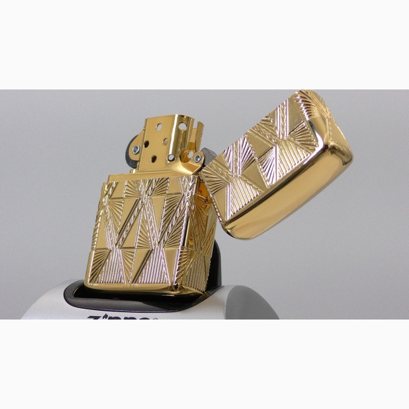 Фото 2. ZIPPO 29671 Armor Luxury Diamond High Polish Gold