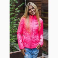 Продам фирменную яркую женскую куртку осень-весна