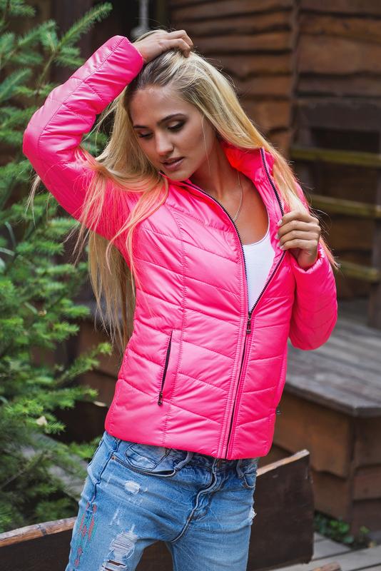 Фото 3. Продам фирменную яркую женскую куртку осень-весна