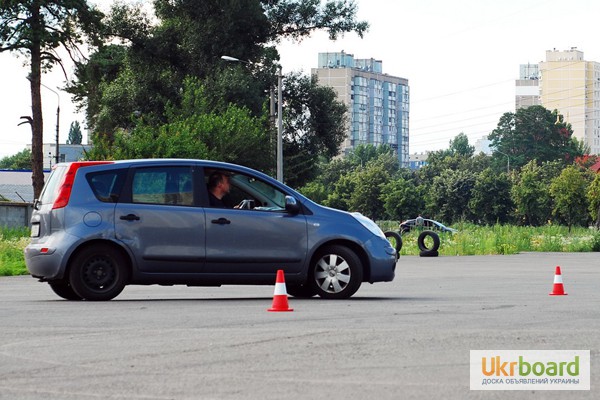 Фото 3. Автошкола на Лесном Киев, уроки вождения с инструктором - весь Левый берег, любое время