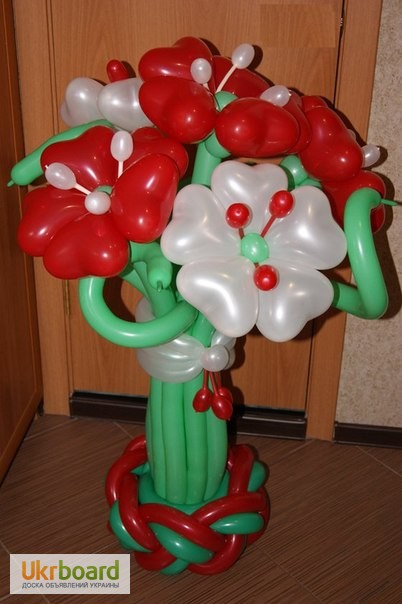 Фото 7. Цветы, букеты цветов и корзины с цветами из воздушных шаров