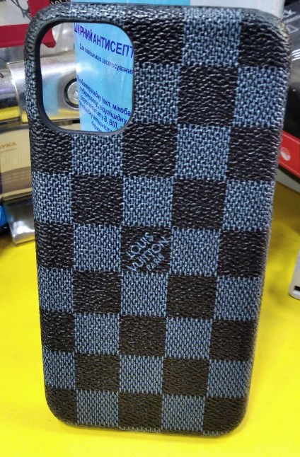 Фото 7. Кожаная накладка чехол для девушки луивитон Louis Vuitton iPhone 11 айфон 11 серый кубик