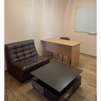 Видовий офіс біля метро Осокорки (ТРЦ Аркадія) з меблями